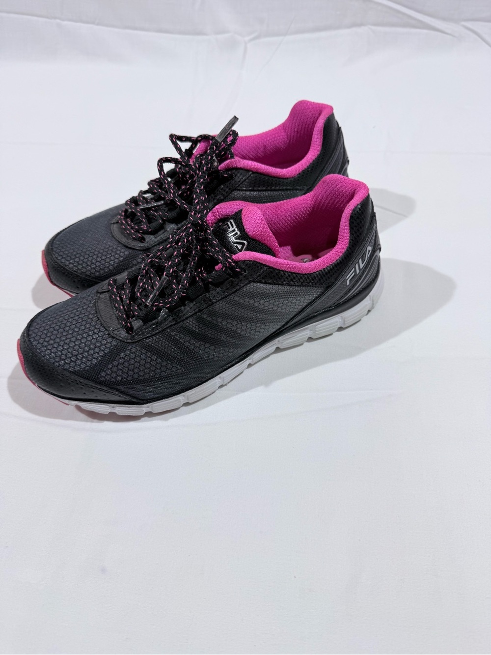 FILA Women's Black & Pink Lightweight Running Sneakers size 10
